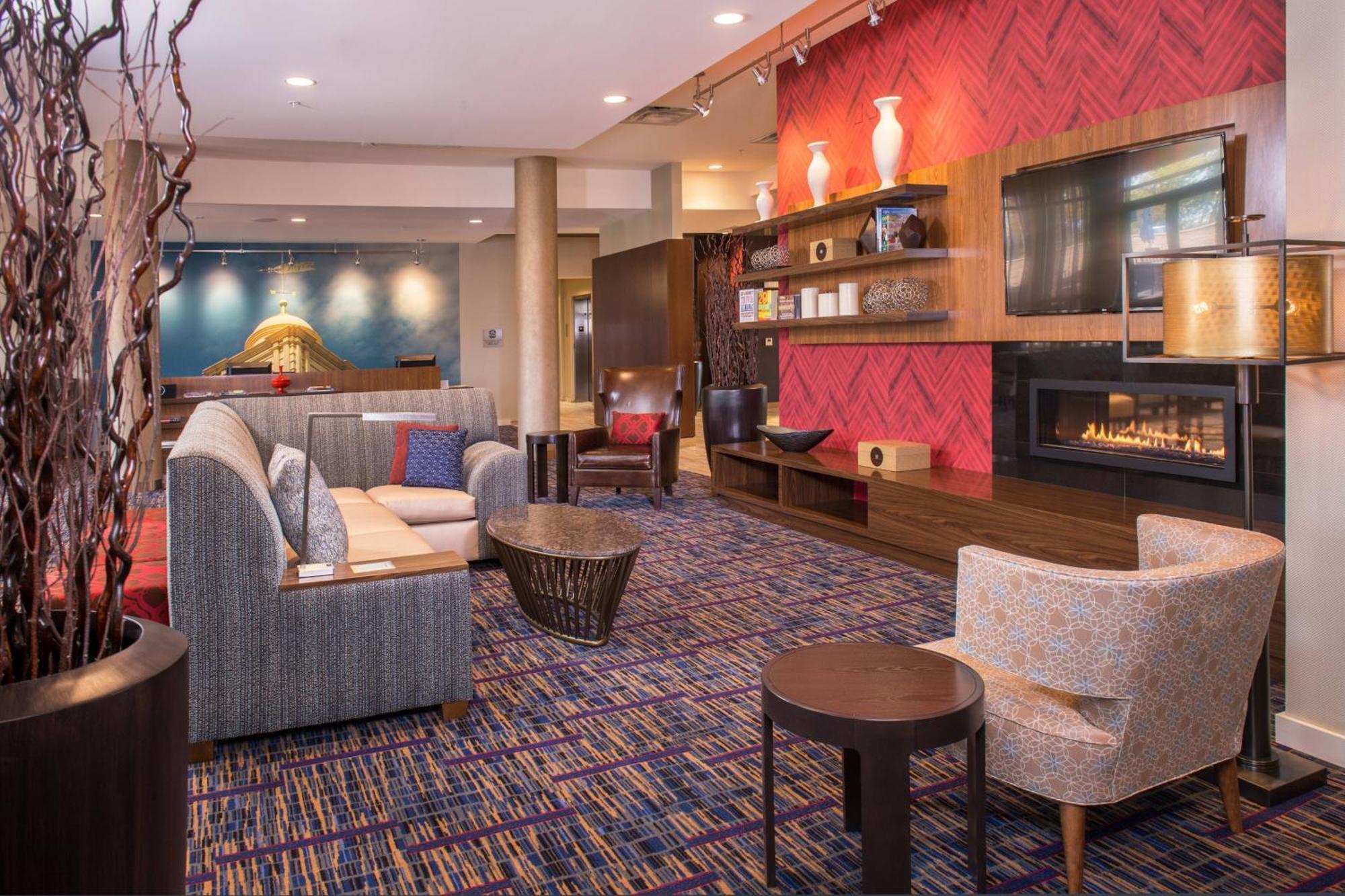 Courtyard By Marriott Shippensburg Hotel Buitenkant foto