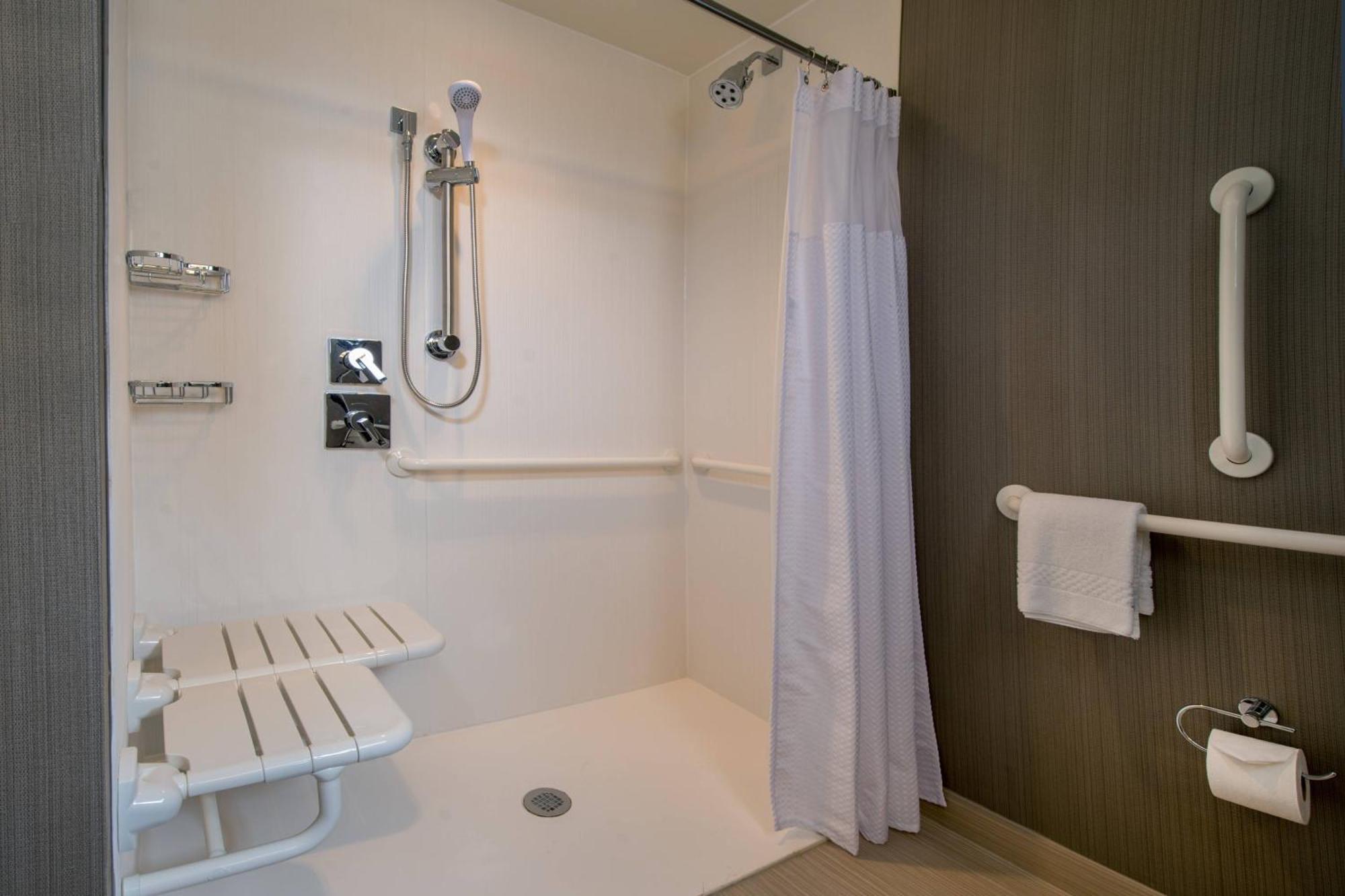 Courtyard By Marriott Shippensburg Hotel Buitenkant foto