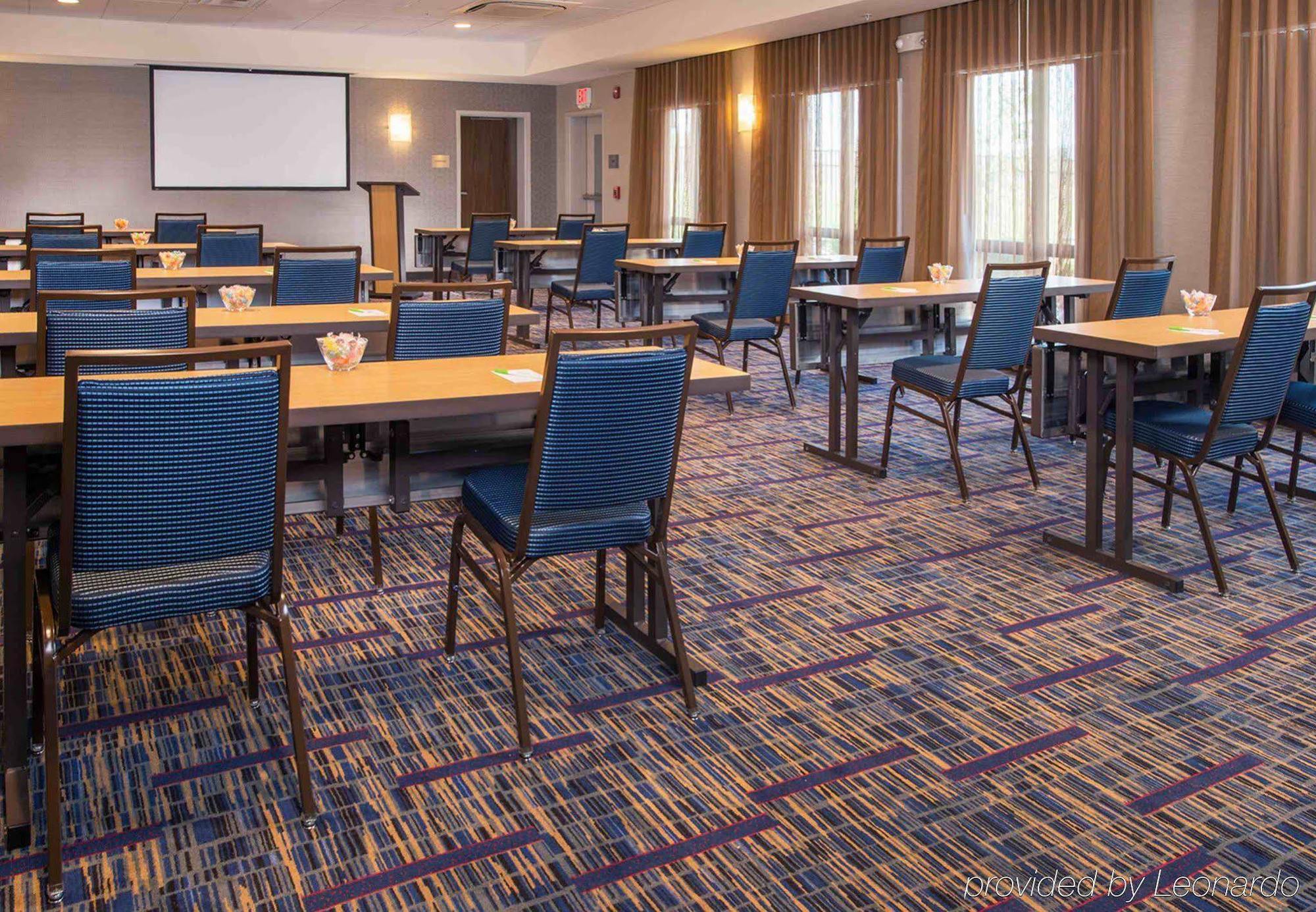 Courtyard By Marriott Shippensburg Hotel Buitenkant foto