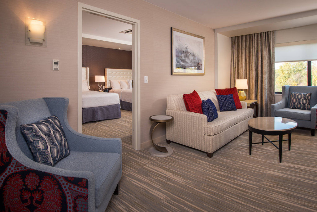Courtyard By Marriott Shippensburg Hotel Buitenkant foto